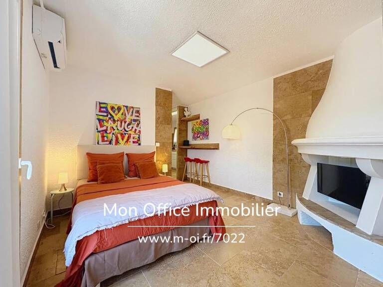 Référence : 7022-LES - STUDIO AVEC PARKING FACE AUX PLAGES À SAINT TROPEZ — photo 1
