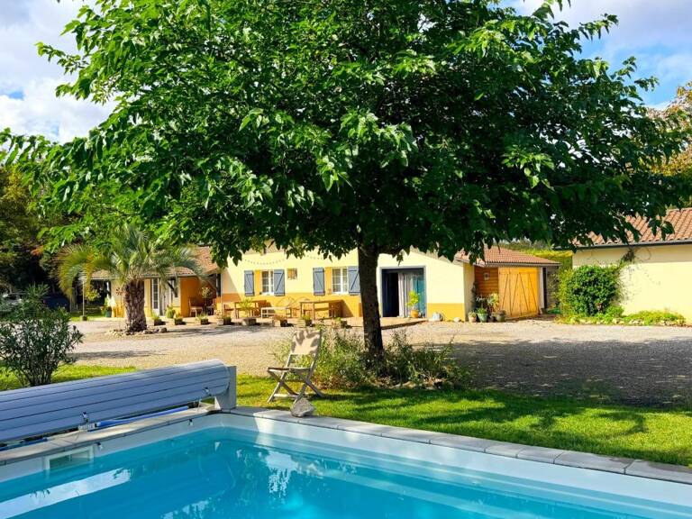 Magnifique maison de caractère de 120M2 avec piscine et garage double sur grand terrain proche de ST SEVER à TOULOUZETTE — photo 1