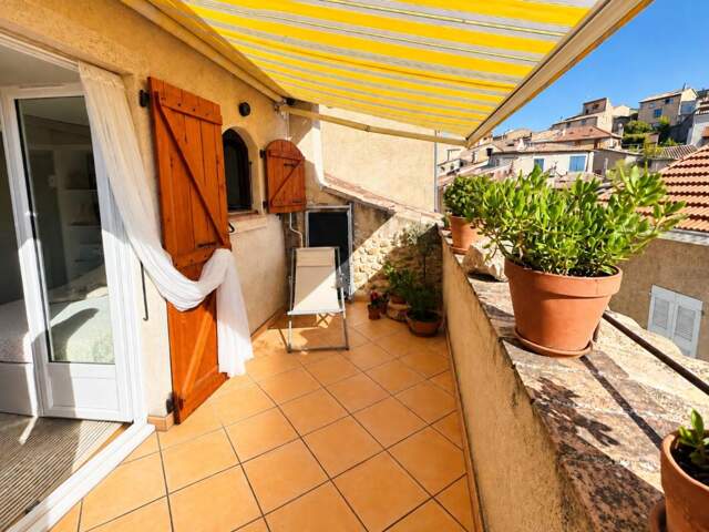 Acheter maison de village avec terrasse tropézienne à Valensole (04210) — 3 pièces — photo du bien