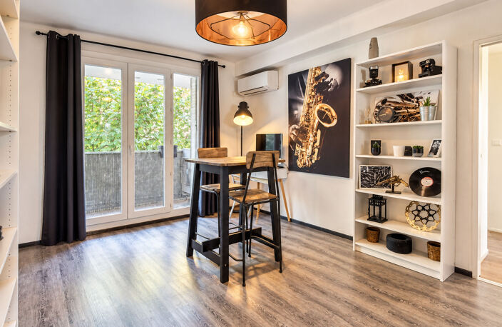 MARIGNANE -  Appartement lumineux avec balcon et cave, faibles charges, avec possibilité d'acquérir un garage en supplément ? 180 000  — photo 4