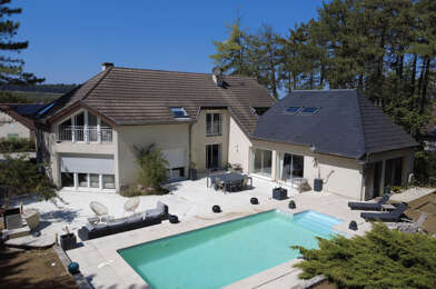 Maison 10 pièces 748000 €