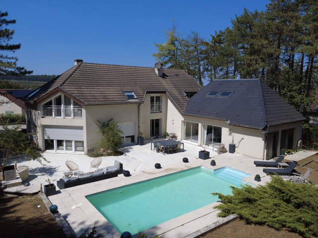 MAISON D'ARCHITECTE DANS LES BOIS — photo du bien