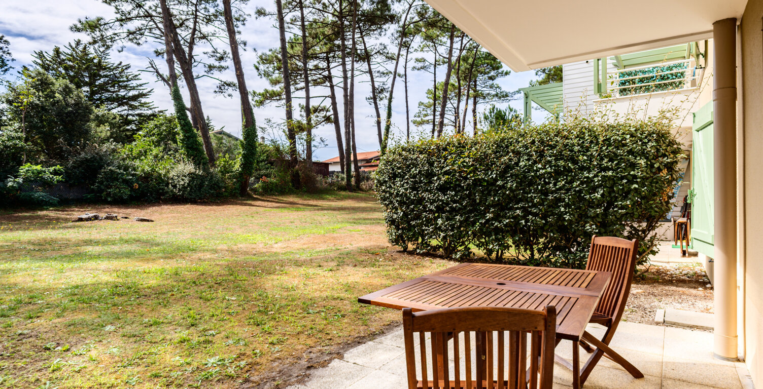 Triangle d'Or, Beau T2 sur jardin, au calme — photo 1