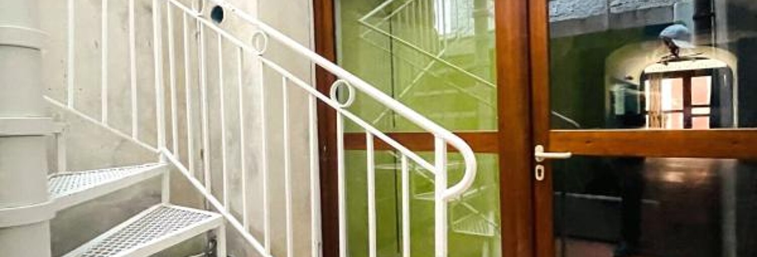 Immeuble  66 m² à vendre à Vallon-Pont-d'Arc (07150)