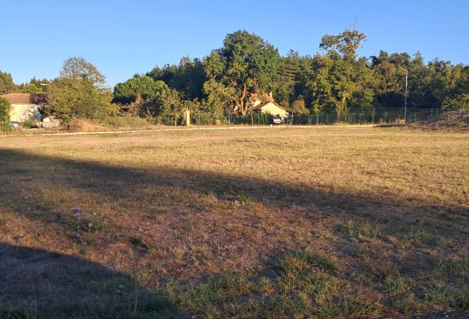 Terrain à bâtir à Orignolles (17210) — photo 1