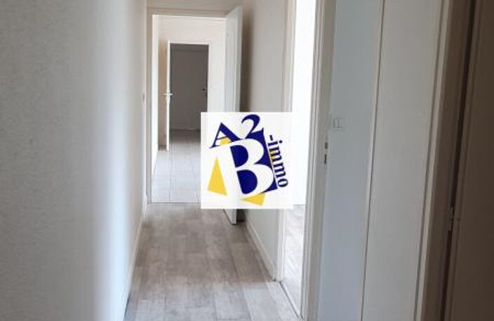 ANGOULEME, Quartier VICTOR HUGO, Appt T2BIS 61M², Grande terrasse — photo 2