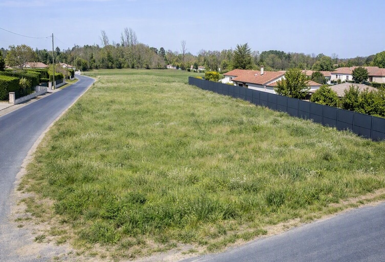Terrain à bâtir à Saint-Savin (33920) — photo 1