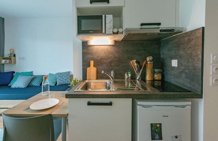 A LOUER - Studio entièrement meublé et équipé de 18m² proche métro B — photo 4