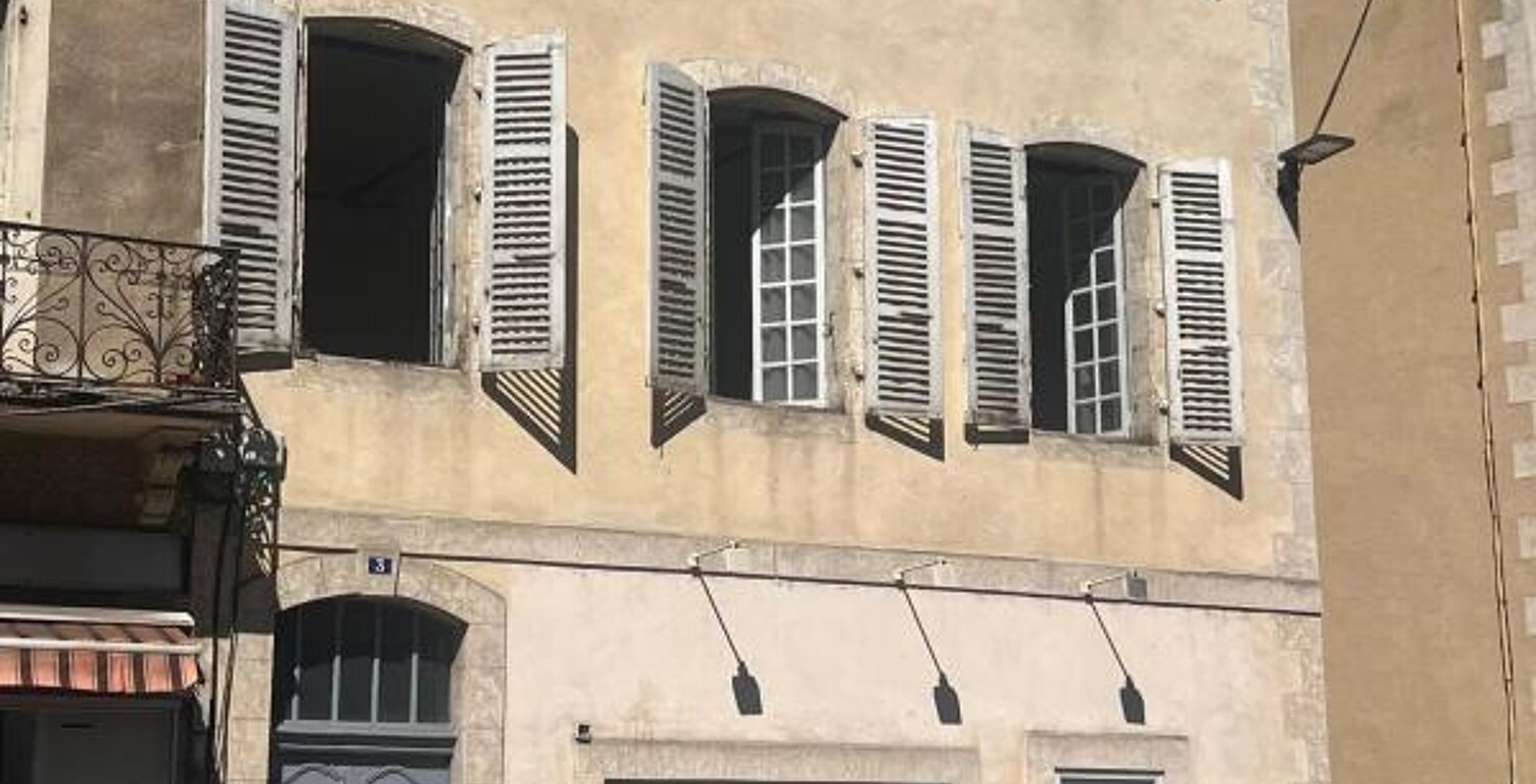 IMMEUBLE AUCH DE 193 M2 — photo 1