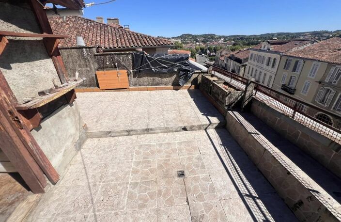 IMMEUBLE AUCH DE 193 M2 — photo 2