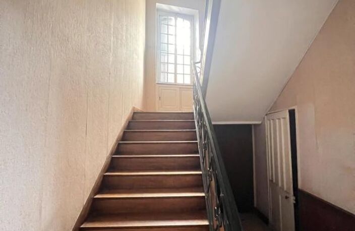 IMMEUBLE AUCH DE 193 M2 — photo 4