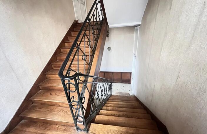 IMMEUBLE AUCH DE 193 M2 — photo 5
