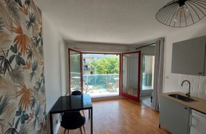 T2 — photo 2