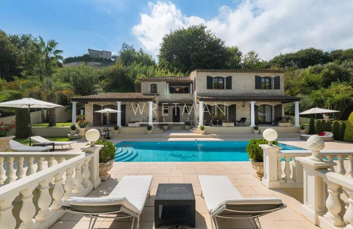 Sublime villa de caractère avec piscine et vues panoramiques – C — photo 3