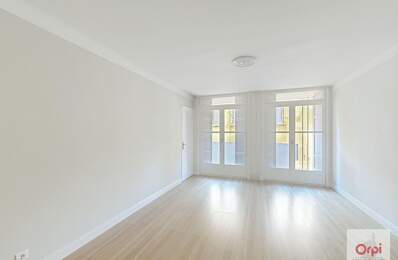 Appartement À Louer — photo du bien