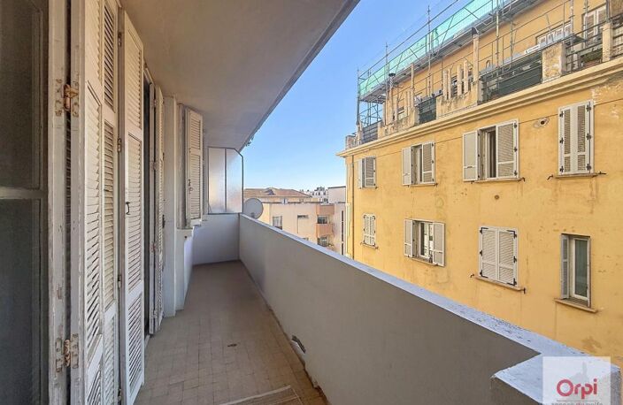 Appartement À Louer — photo 3