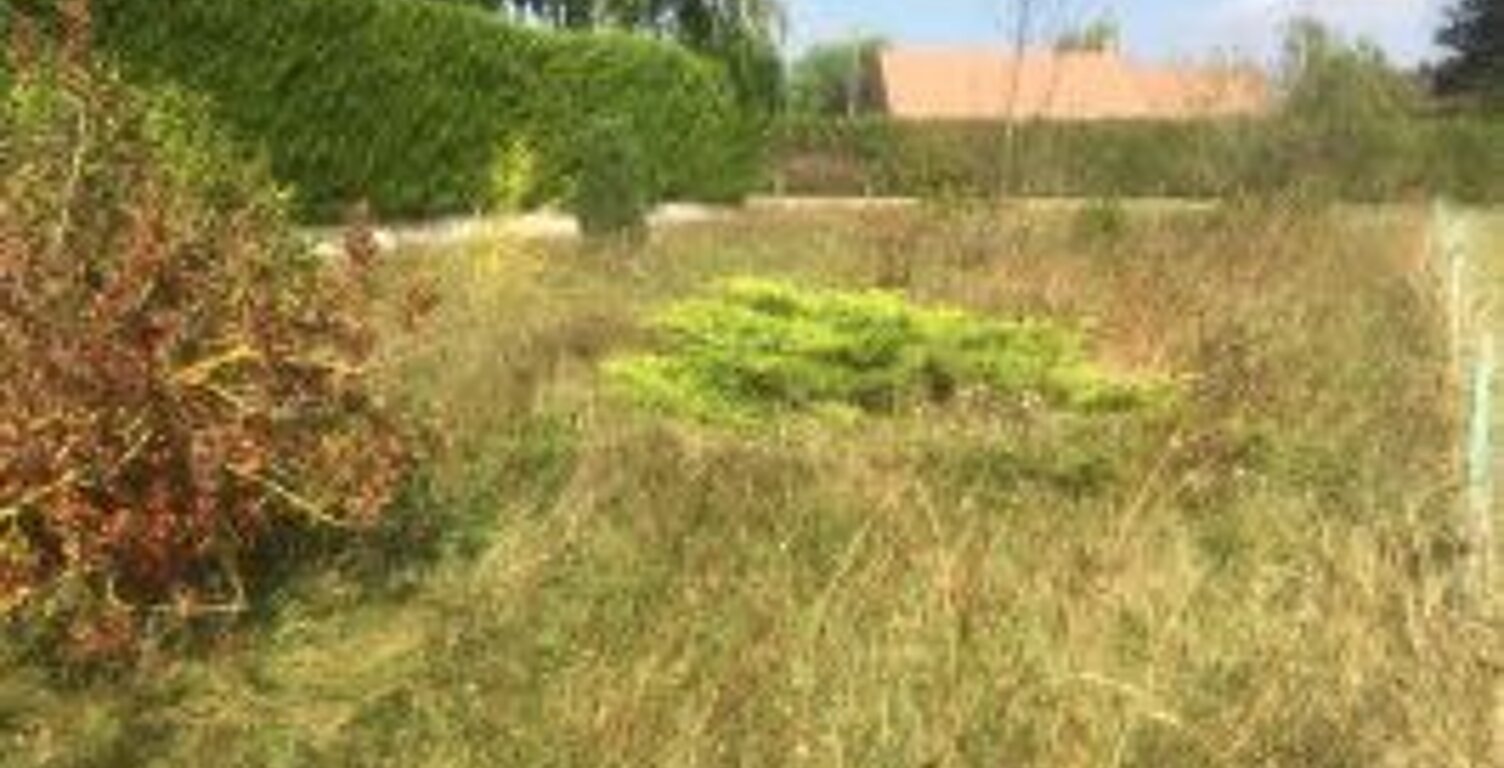 Terrain à bâtir de 1019 m² à VOVES (28) — photo 1