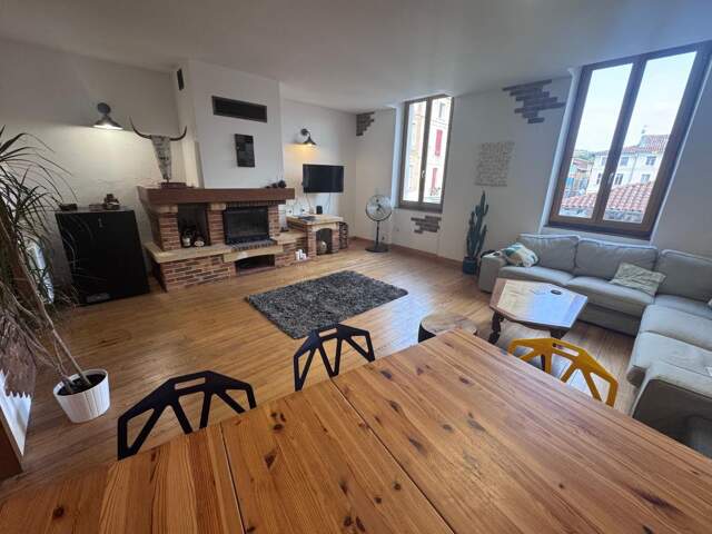 Immeuble de rapport 350 m² – 2 appartements + local commercial – Montesquieu-Volvestre — photo du bien