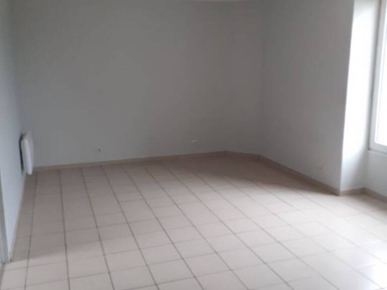 Appartement de 65m2 à louer sur Neuville-de-Poitou — photo 1