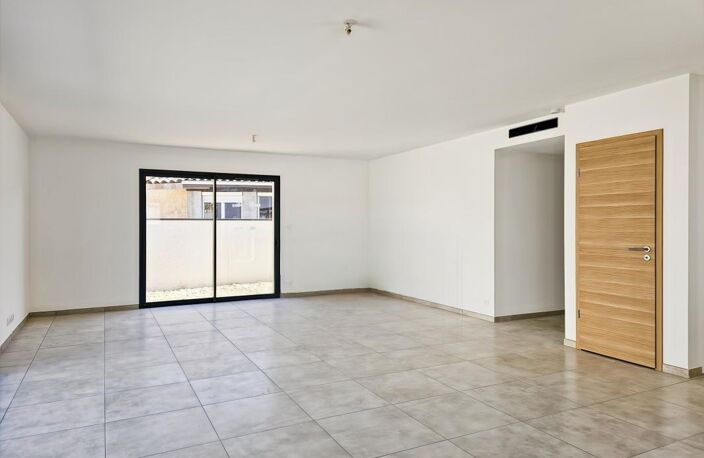 Maison neuve avec garage et jardin — photo 4
