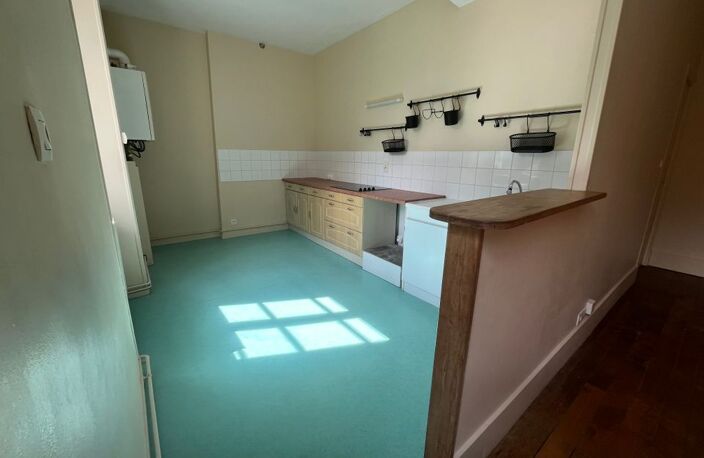 Appartement de 76m2 à louer sur Cosne-Cours-sur-Loire — photo 2