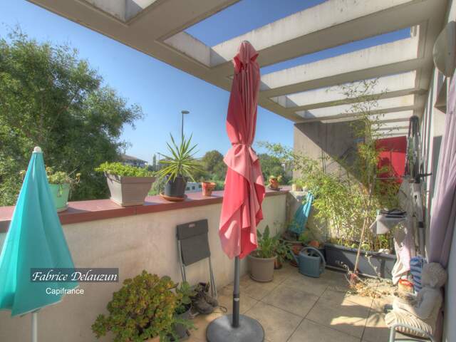 Appartement à vendre 4 pièces SAINT MARTIN DE CRAU (13) — photo du bien