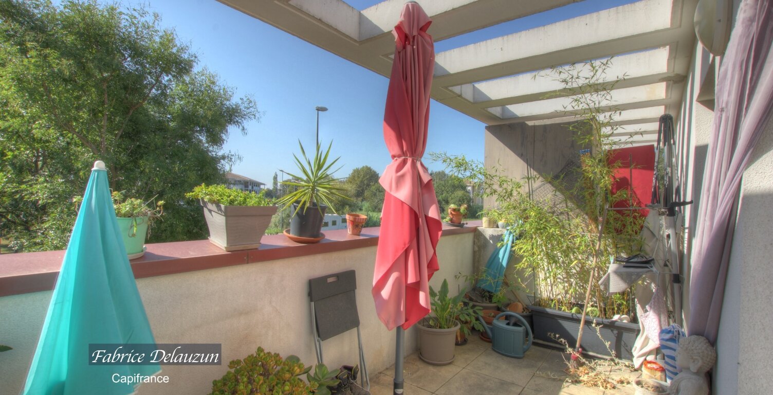 Appartement à vendre 4 pièces SAINT MARTIN DE CRAU (13) — photo 1