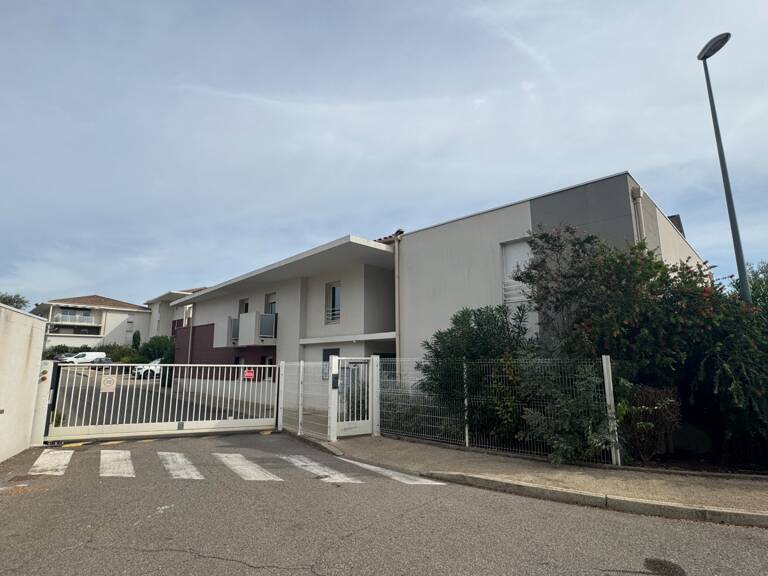 Appartement à vendre 4 pièces SAINT MARTIN DE CRAU (13) — photo 1
