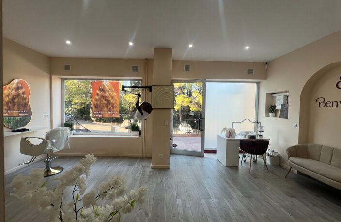 Beau local commercial de 62m2 au CANNET ( secteur Rocheville ) — photo 3