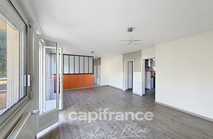 À vendre appartement T3 71 m² à vendre à Pontivy – 2 chambres, balcon, cave et parking — photo 2