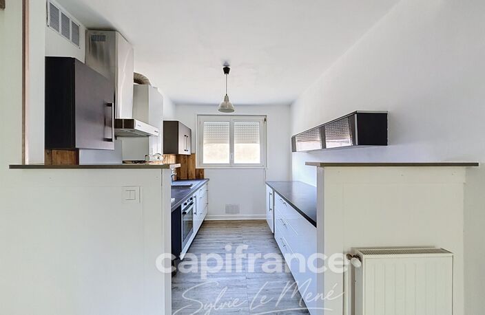 À vendre appartement T3 71 m² à vendre à Pontivy – 2 chambres, balcon, cave et parking — photo 3