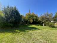 Terrain constructible de 1 078 m² au cœur du village de Bourgneuf — photo 3