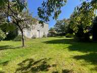 Terrain constructible de 1 078 m² au cœur du village de Bourgneuf — photo 4