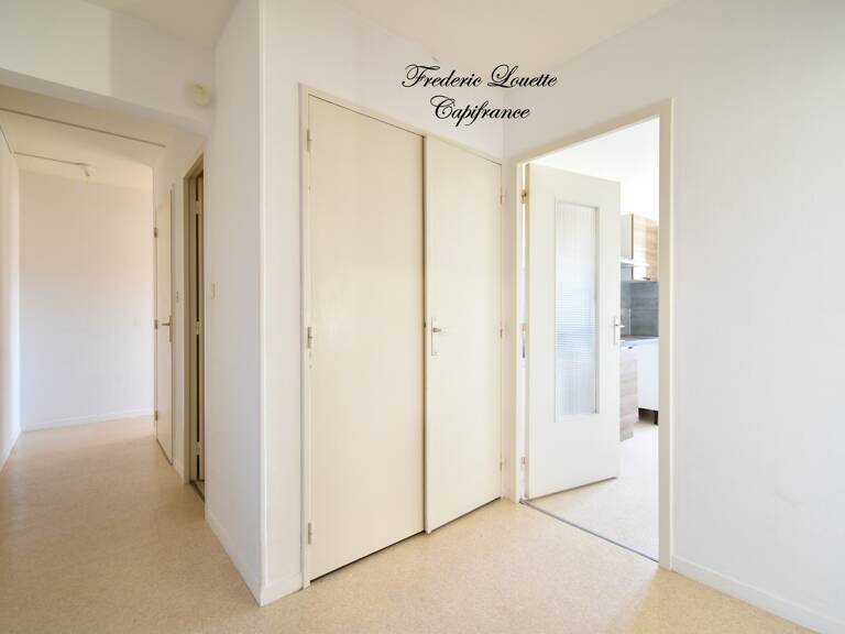 AY-CHAMPAGNE – Appartement T3 avec balcon, ascenseur et grenier, dans une résidence calme et sécurisée — photo 1