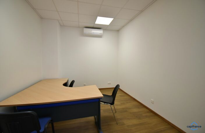 Local/bureau à louer ROMORANTIN LANTHENAY (41) — photo 4