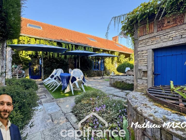 Une propriété de caractère au cœur d'un écrin de verdure à Saint-Marcel — photo 1