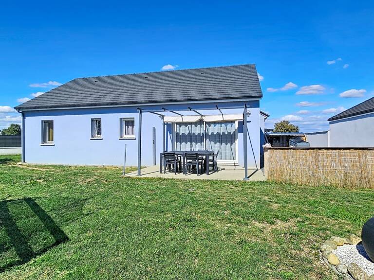 Maison plain pied avec double garage à vendre 5 pièces LOUEY (65) — photo 1