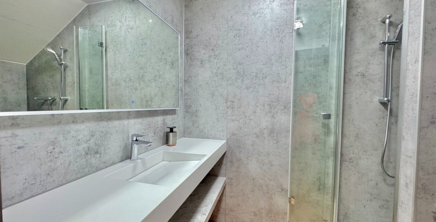 A VENDRE – DEUX STUDIOS RENOVES ET COMMUNICANTS – JUSQU’A 8 PERSONNES – SAINTE-ANNE — photo 1