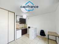 Appartement Meublé à louer 1 pièces avec emplacement parking à Sainte-Clotilde (974) — photo 2