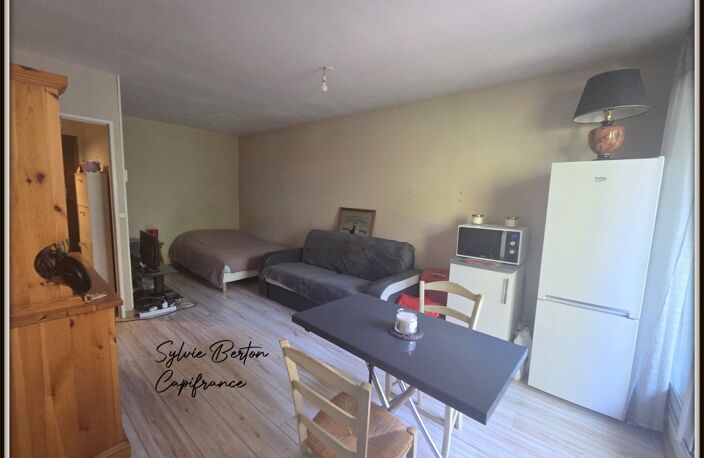 VAUJOURS Studio - 34 m2 avec balcon et place de parking — photo 5