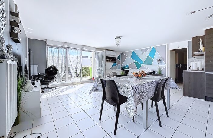 Appartement à vendre 5 pièces SAINT FONS (69  SAINT-FONS – T5 DERNIER de 104 m² ÉTAGE AVEC TERRASSE 26 m² – RÉSIDENCE RÉCENTE — photo 5