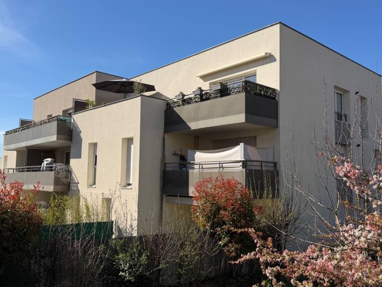 Appartement à vendre 5 pièces SAINT FONS (69🏡 SAINT-FONS – T5 DERNIER de 104 m² ÉTAGE AVEC TERRASSE 26 m² – RÉSIDENCE RÉCENTE — photo 1