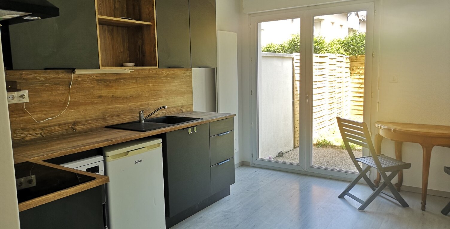 Appartement meublé à louer 2 pièces 34 m² + jardinet - BUXEROLLES (86) — photo 1