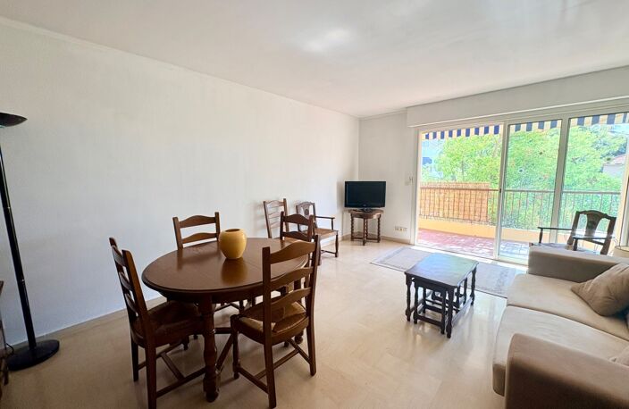 T3 idéalement situé avec deux terrasses — En plein centre de Boulouris (Saint-Raphaël) — photo 3