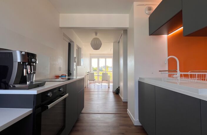 QUIMPER (29) — À VENDRE - Appartement T3 de 60,57 m² AU 6ᵉ et dernier — Balcon - Cave — photo 4
