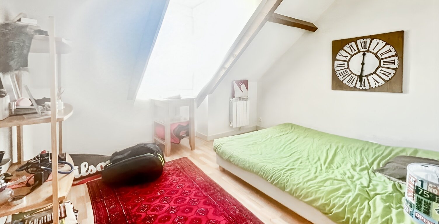 OLIVET Centre, à vendre au troisième et dernier étage avec ascenceur d'une Résidence sécurisée et calme, grand appartement lumineux avec 4 chambres, terrasse, deux places de parking et une cave — photo 1