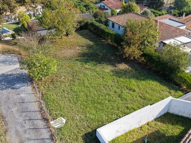 ANGLET – Terrain à batir de 725 M² – EXPOSITION SUD — photo du bien