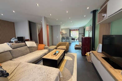 Maison 5 pièces 1090 €