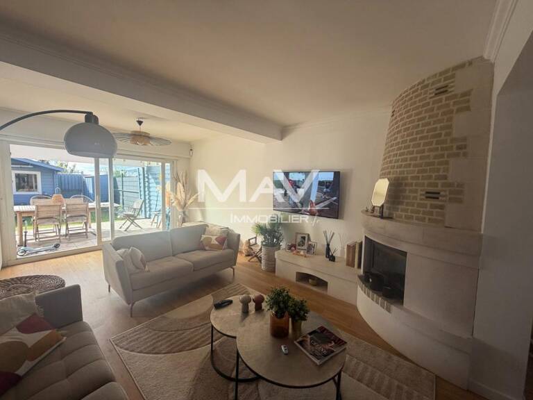 Maison située en campagne — photo 1