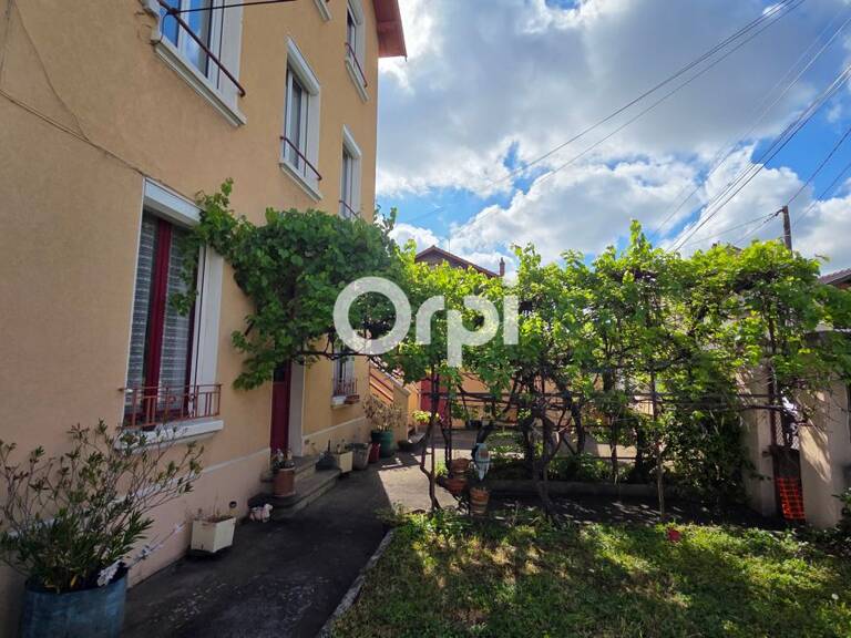 Coup de cœur au calme — Rez-de-jardin atypique avec fort potentiel ! — photo 1